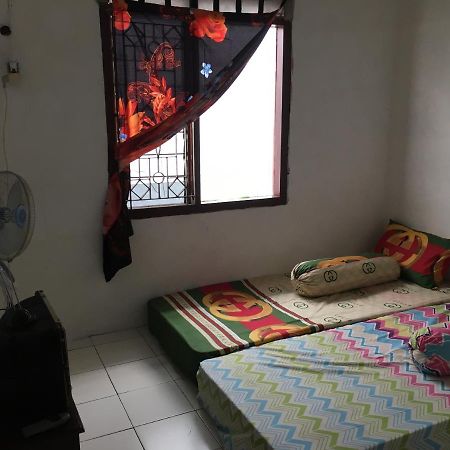 Tambak Bayan Guesthouse Kejayan Exterior photo